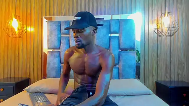 Ethan  OPry online show from December 13, 8:47 pm