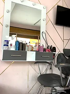 Snapshot of XIIMENA7 chatting on November 14, 6:28 pm XIIMENA7 online show from November 14, 6:28 pm