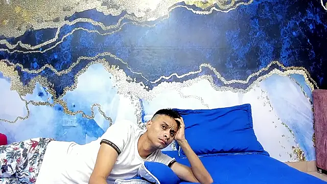 Boys Pranks online show from November 28, 10:07 am