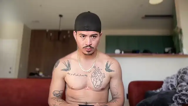 nudecouple100 online show from November 24, 4:51 pm