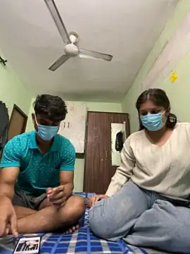 Snapshot of Cute_hotzara chatting on November 15, 5:05 am Cute hotzara online show from November 15, 5:05 am