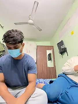 Snapshot of Cute_hotzara chatting on November 18, 4:39 am Cute hotzara online show from November 18, 4:39 am