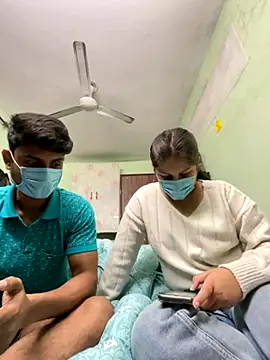 Snapshot of Cute_hotzara chatting on November 25, 4:34 am Cute hotzara online show from November 25, 4:34 am