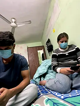 Snapshot of Cute_hotzara chatting on November 27, 4:25 am Cute hotzara online show from November 27, 4:25 am