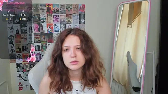 Snapshot of Anora_Miller chatting on November 29, 8:06 am Anora Miller online show from November 29, 8:06 am