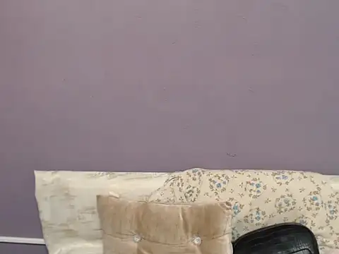 Snapshot of divina_kira chatting on November 19, 8:03 am divina kira online show from November 19, 8:03 am