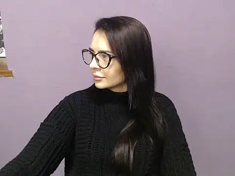 Snapshot of divina_kira chatting on November 25, 8:03 am divina kira online show from November 25, 8:03 am