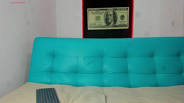 Carl-Milton online show from December 2, 6:30 am