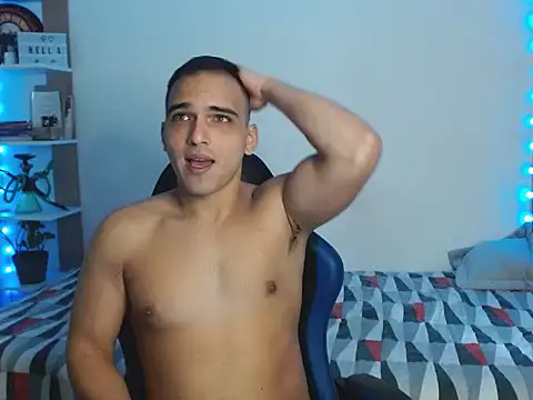 Maax30233 online show from November 26, 3:02 pm