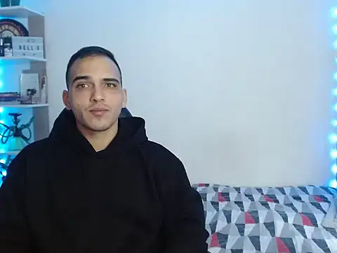 Maax30233 online show from November 29, 4:21 pm