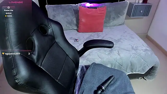 conny tanakaa online show from November 30, 2:54 pm