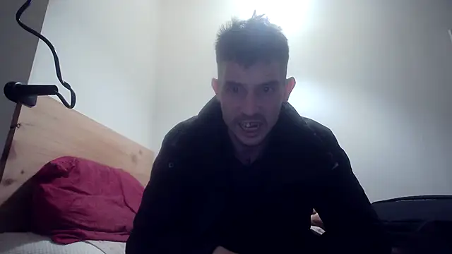 Snapshot of soijose69 chatting on December 18, 6:30 am soijose69 online show from December 18, 6:30 am