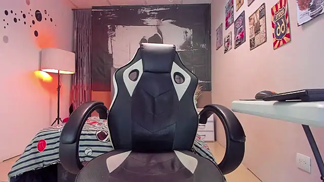 Angell01  online show from November 29, 4:15 am