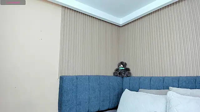 Dulce emi online show from November 28, 12:19 pm