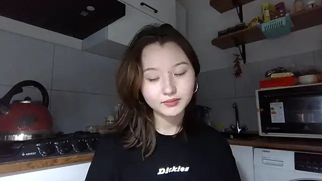 DeenaCaho online show from November 23, 3:45 pm