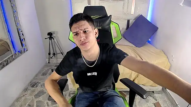 HARD GROUPP  online show from November 17, 4:29 am