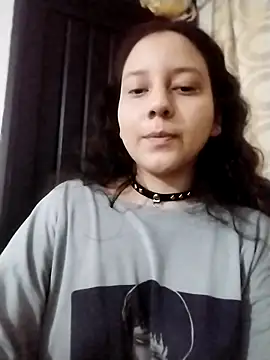 Snapshot of chibi_love chatting on December 17, 11:55 pm chibi love online show from December 17, 11:55 pm