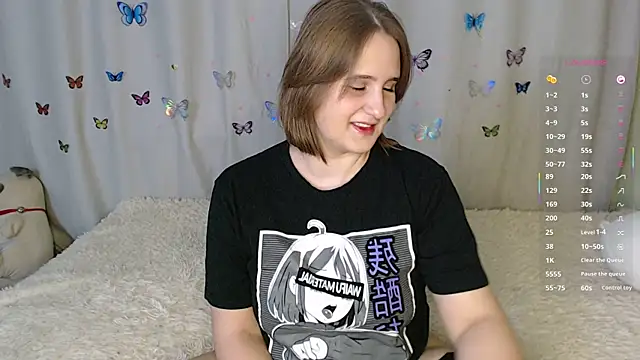 LightNea online show from November 21, 1:32 pm