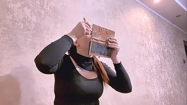 EveCrotts online show from November 15, 12:23 pm