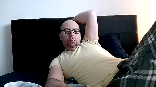 Snapshot of sbeast69 chatting on November 29, 1:58 pm sbeast69 online show from November 29, 1:58 pm