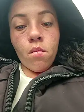 Snapshot of Rouse_hot_ chatting on November 18, 11:58 am Rouse hot online show from November 18, 11:58 am