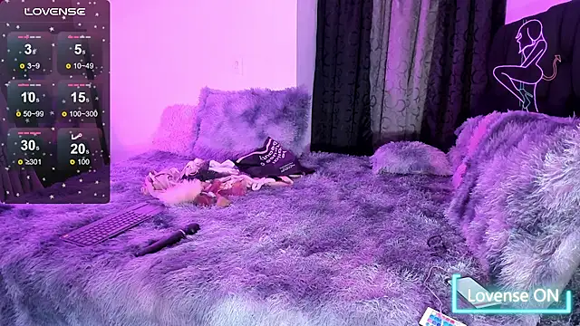 Snapshot of Mitsury_kanrojy chatting on November 28, 5:43 am Mitsury kanrojy online show from November 28, 5:43 am