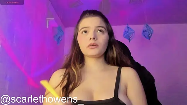 scarlethowens1 online show from December 16, 6:29 am