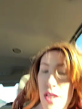 Snapshot of desertdaisee chatting on December 18, 3:40 pm desertdaisee online show from December 18, 3:40 pm