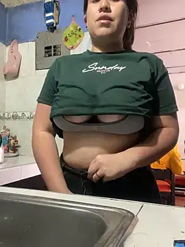 Snapshot of Scarlett_Noire_outdoors chatting on November 26, 7:26 pm Scarlett Noire outdoors online show from November 26, 7:26 pm