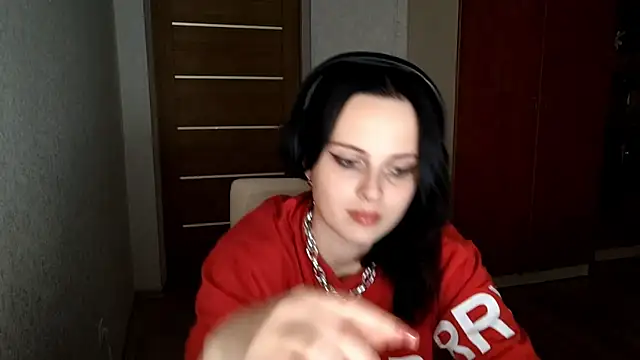 Snapshot of LouiseMarengo chatting on December 5, 2:58 pm LouiseMarengo online show from December 5, 2:58 pm