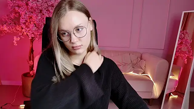 SandraLindsey online show from November 18, 11:47 am