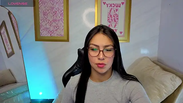 Snapshot of Maleja_v_ chatting on November 26, 1:34 pm Maleja v online show from November 26, 1:34 pm