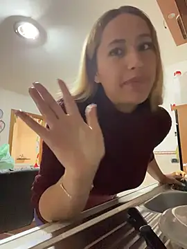 Snapshot of asshly20 chatting on December 4, 4:59 pm asshly20 online show from December 4, 4:59 pm