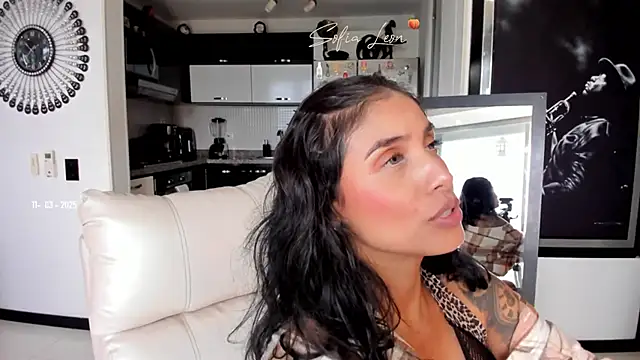 sofiasexhot online show from March 11, 6:52 pm