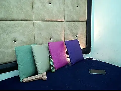 Lucidolls online show from November 22, 7:24 pm