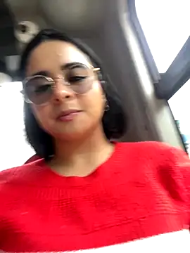 HANNAHBAKER00 online show from November 28, 9:06 pm