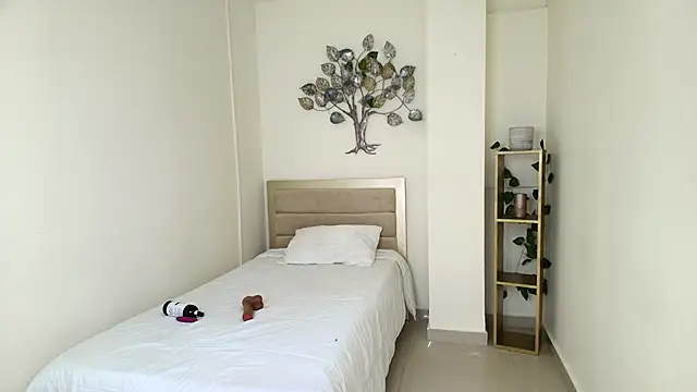 Sienna harrington online show from November 22, 8:30 pm