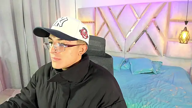 sayronvg online show from December 1, 11:59 am