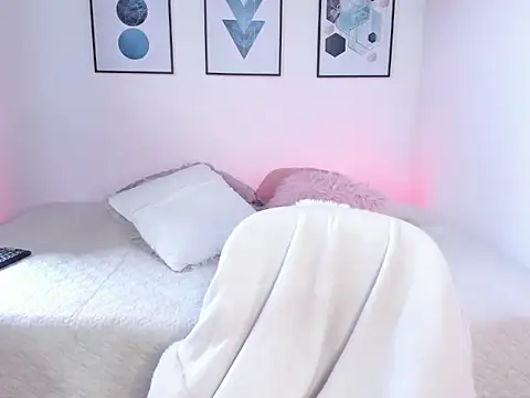 HannaRose   online show from November 28, 1:03 pm