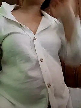 ChezyBaby online show from December 1, 5:56 am