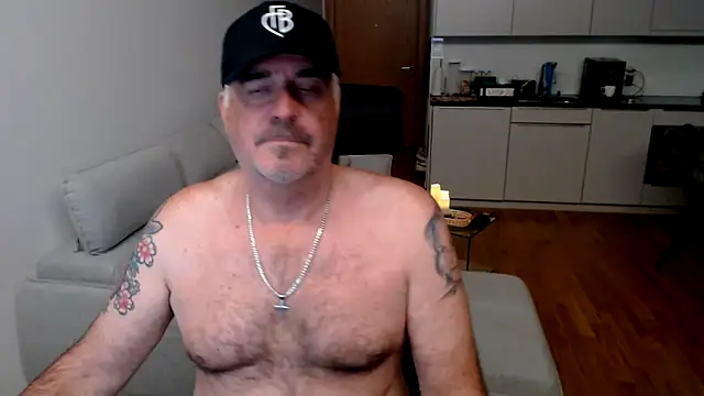 Snapshot of Buidapest chatting on November 18, 9:19 pm Buidapest online show from November 18, 9:19 pm