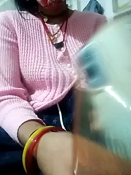 Snapshot of Anushasharma89 chatting on December 14, 12:27 am Anushasharma89 online show from December 14, 12:27 am