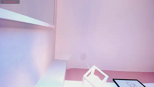 Charlotte Williams 1 online show from December 2, 12:32 pm