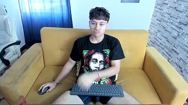 esteban rios  online show from November 29, 12:41 pm