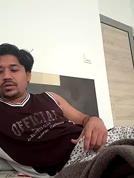 Snapshot of Jhonneeey chatting on November 17, 1:17 pm Jhonneeey online show from November 17, 1:17 pm