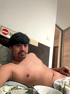 Snapshot of Jhonneeey chatting on November 18, 3:05 pm Jhonneeey online show from November 18, 3:05 pm