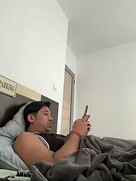 Snapshot of Jhonneeey chatting on November 21, 1:10 pm Jhonneeey online show from November 21, 1:10 pm