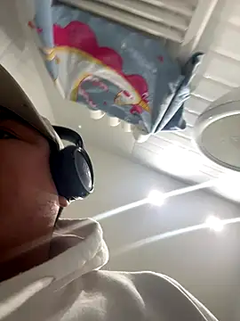 Pelotas2000 online show from November 17, 2:17 am