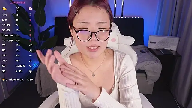 Erica Asti online show from November 30, 1:20 am