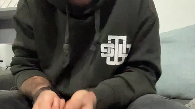 Noxial Red online show from November 19, 9:15 pm